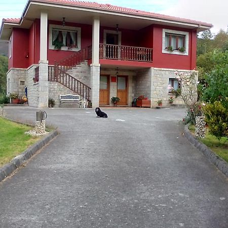 Apartments Aurora La Robellada de Onis Oda fotoğraf